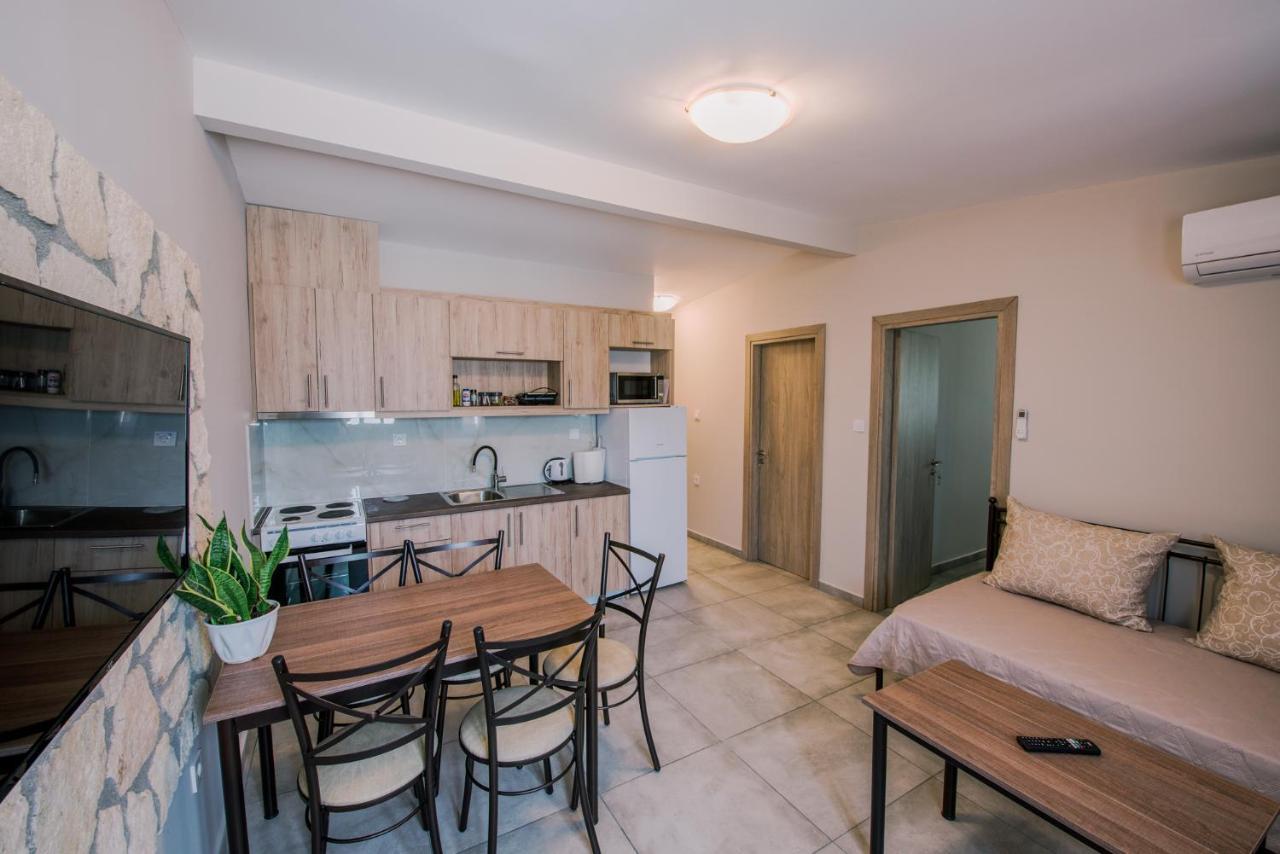 Acrocorinth Apartments エクステリア 写真