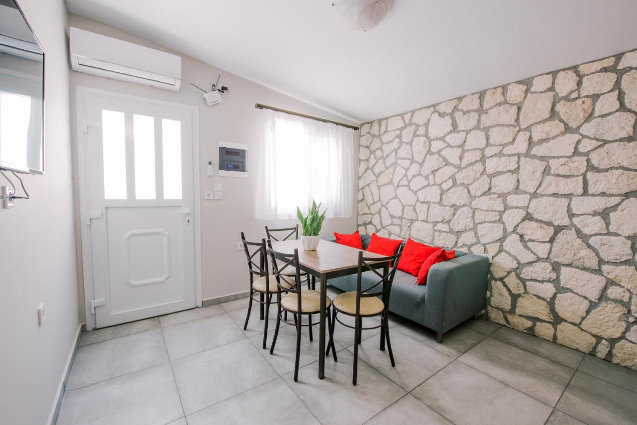 Acrocorinth Apartments エクステリア 写真