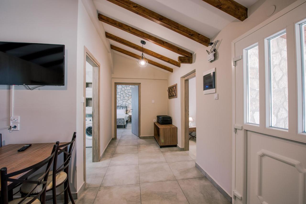 Acrocorinth Apartments エクステリア 写真