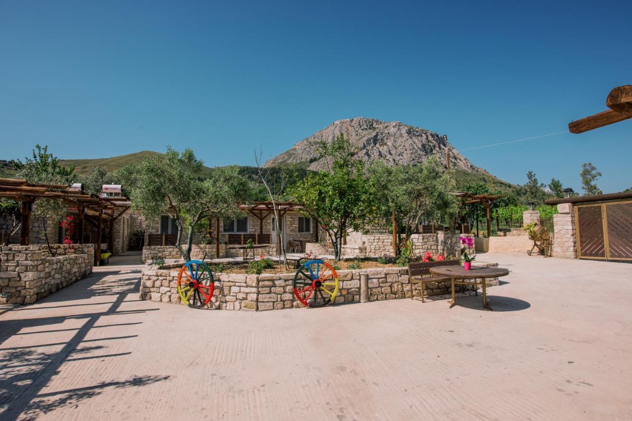Acrocorinth Apartments エクステリア 写真