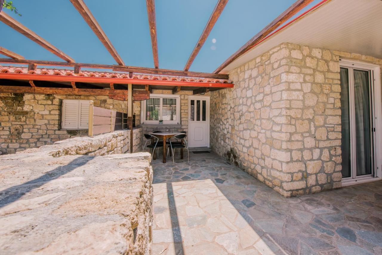Acrocorinth Apartments エクステリア 写真