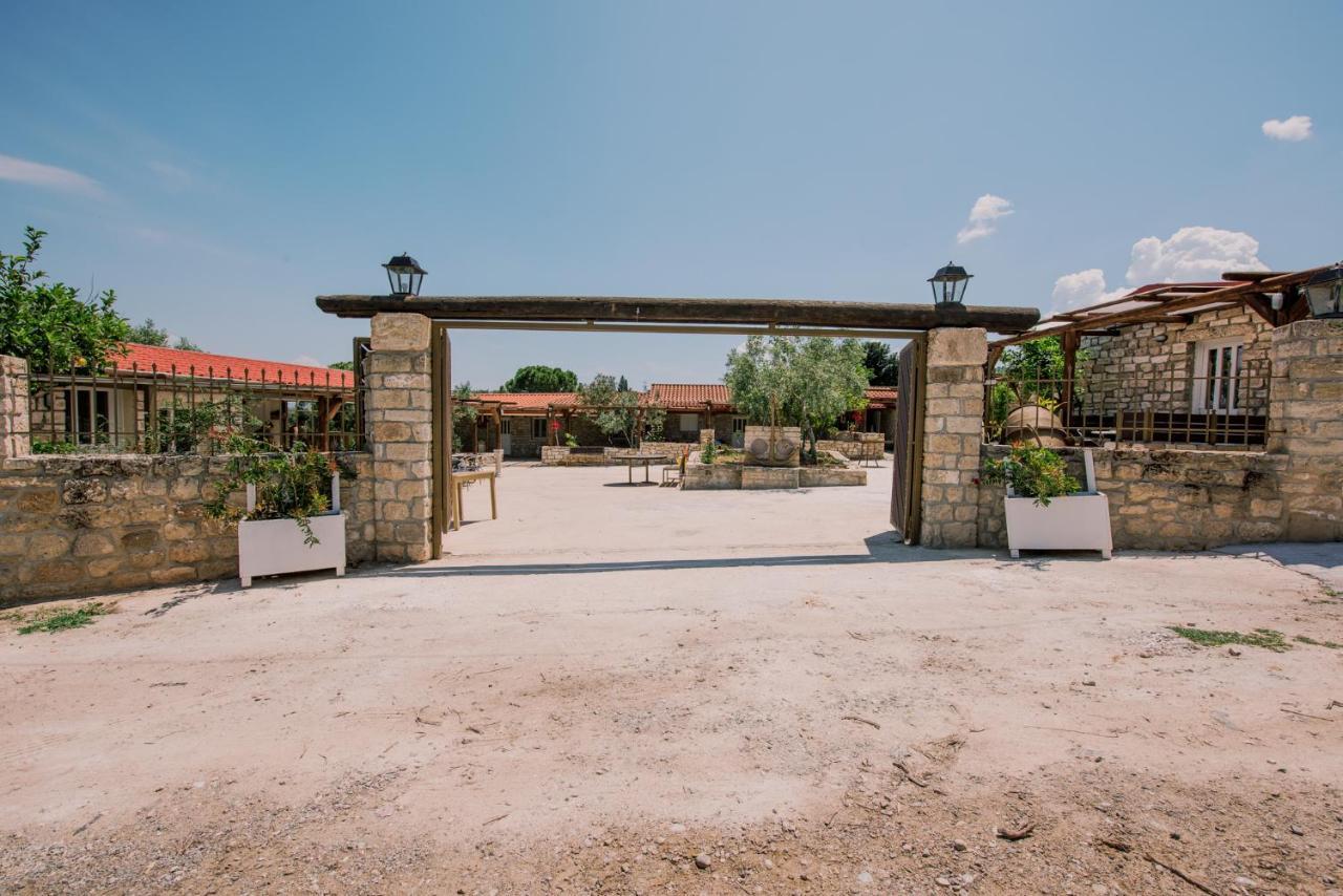 Acrocorinth Apartments エクステリア 写真