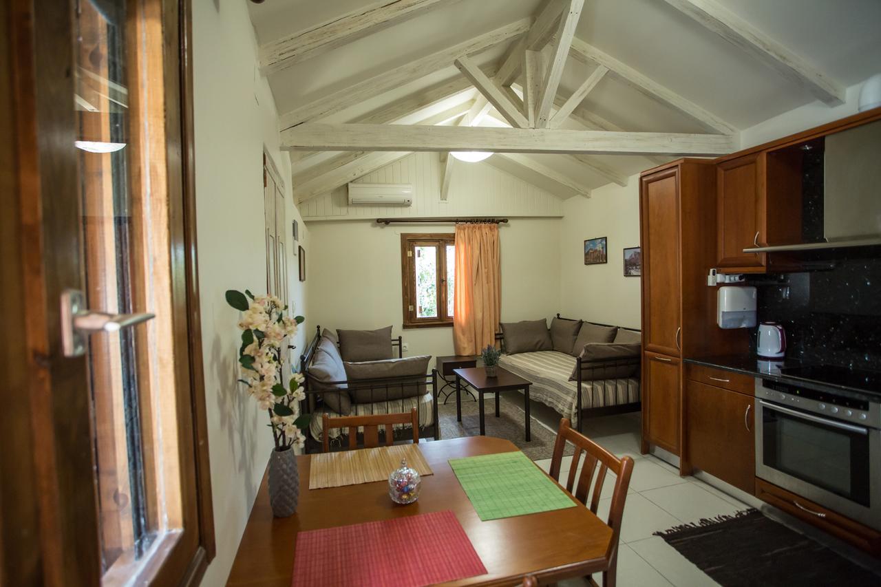 Acrocorinth Apartments エクステリア 写真