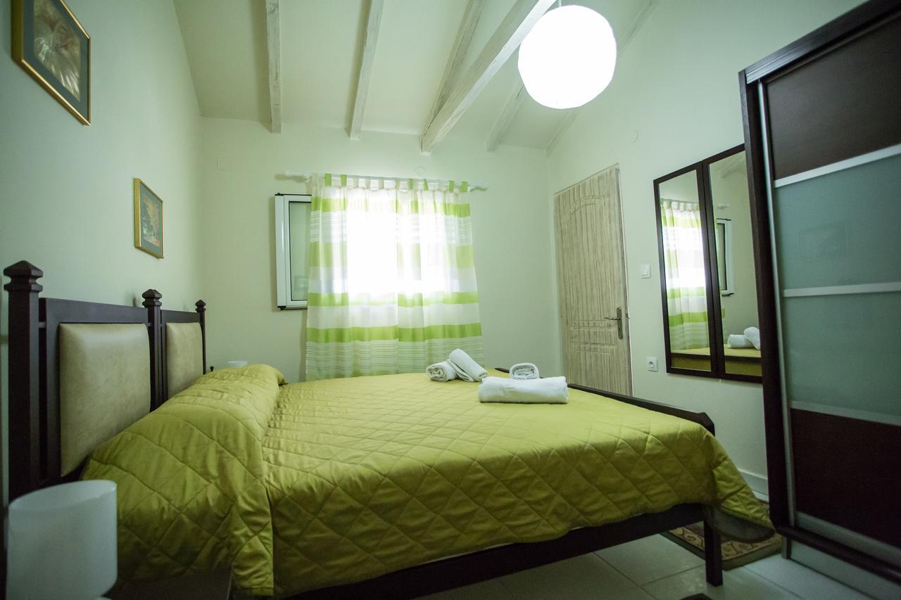 Acrocorinth Apartments エクステリア 写真