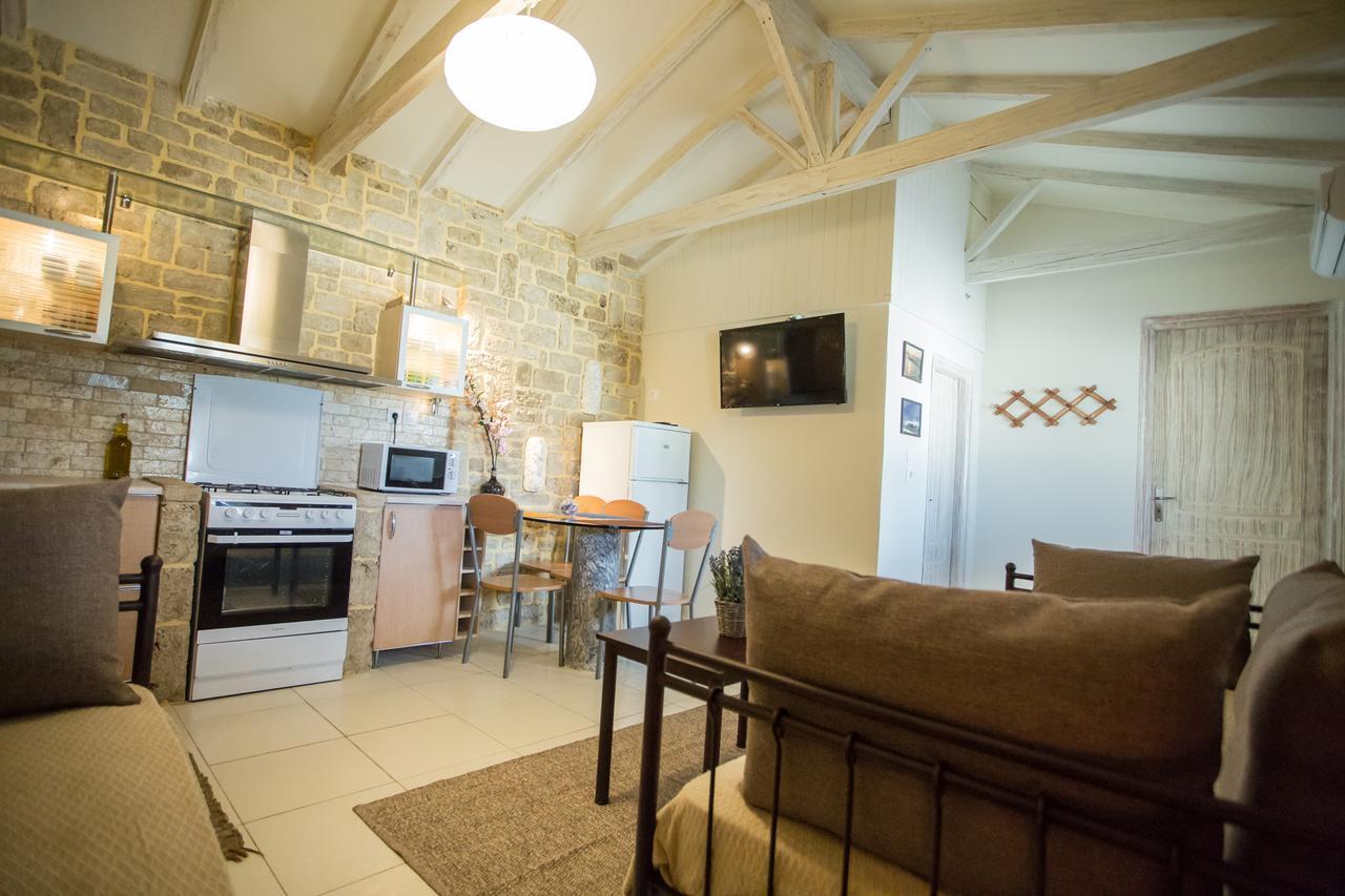 Acrocorinth Apartments エクステリア 写真