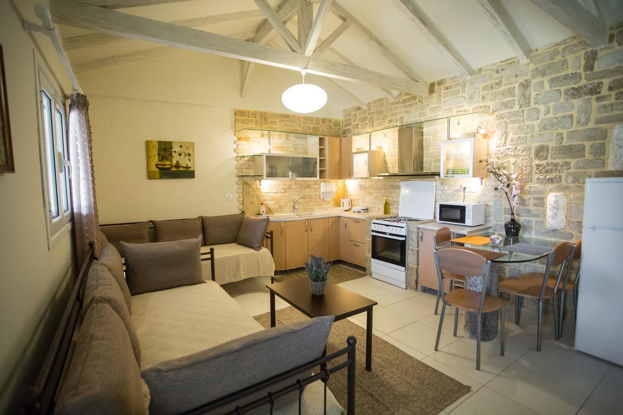 Acrocorinth Apartments エクステリア 写真